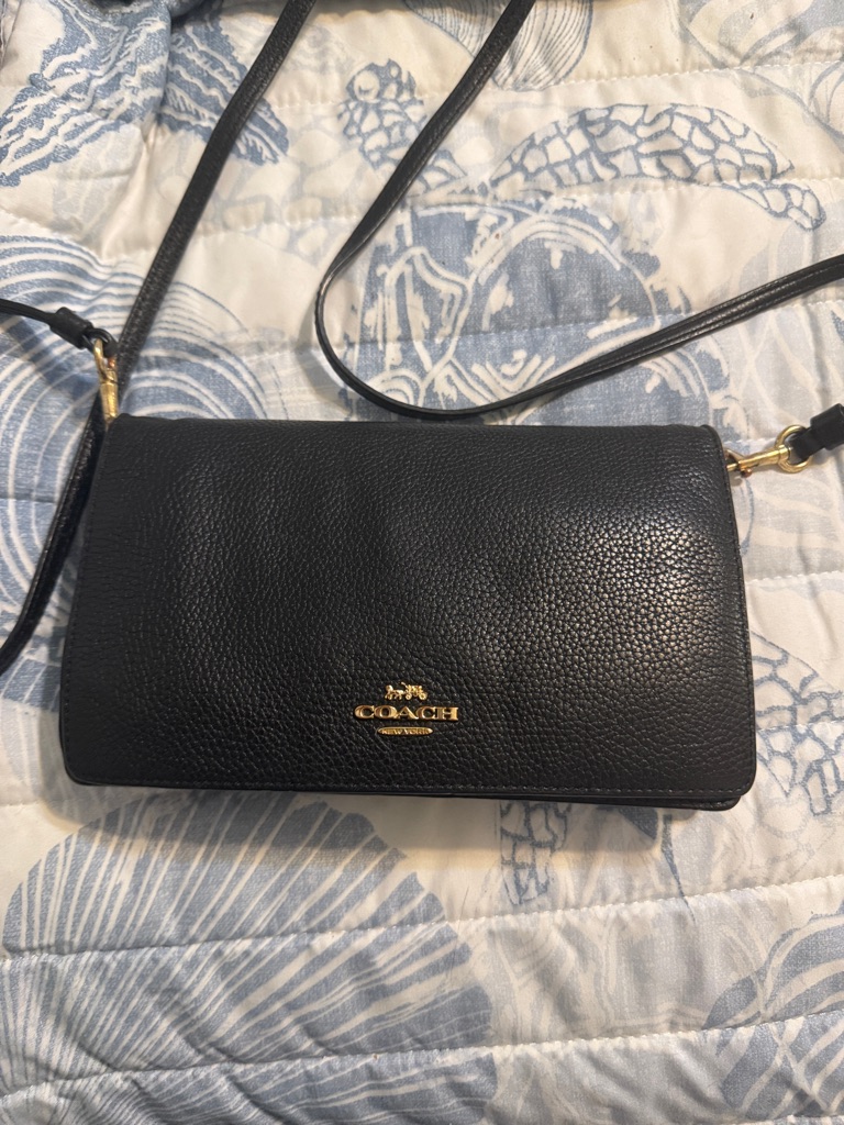 Coach Black Pebbled Leather Anna Crossbody Wallet With Gold Logo